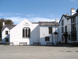 [An image showing Court House]